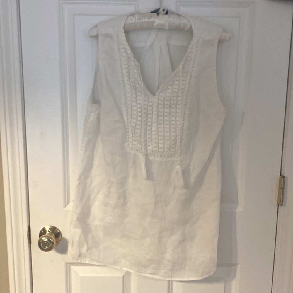 Lands End sleeveless linen blouse